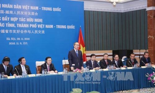 Gặp gỡ hữu nghị nhân dân Việt Nam - Trung Quốc